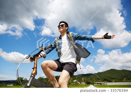 Bicycle, young man, Gongju-si, Chungnam 33576394
