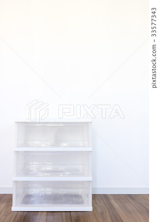 Plastic chest 33577343