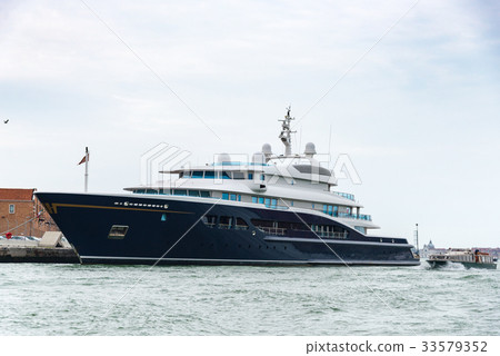 Blue Yacht at venice 33579352