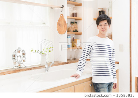 A man to relax in the kitchen A man to relax in the kitchen 33583933