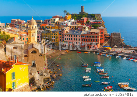 Panorama of Vernazza, Cinque Terre, Liguria, Italy Panorama of Vernazza, Cinque Terre, Liguria, Italy 33584812