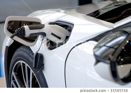 Charging the PHEV vehicle | Charging plug-in hybrid vehicles 33585556