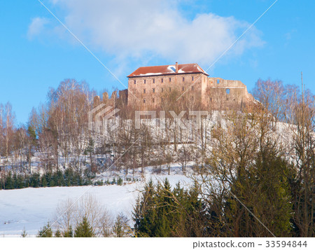 Pecka Castle in winter time 33594844