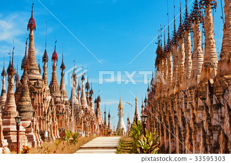 Burmese Kakku Pagodas near Inle lake, Myanmar 33595303
