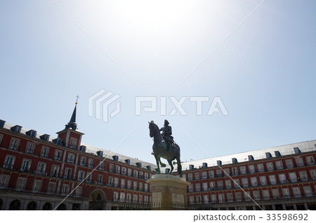 Plaza Mayor, Madrid, Spain 33598692
