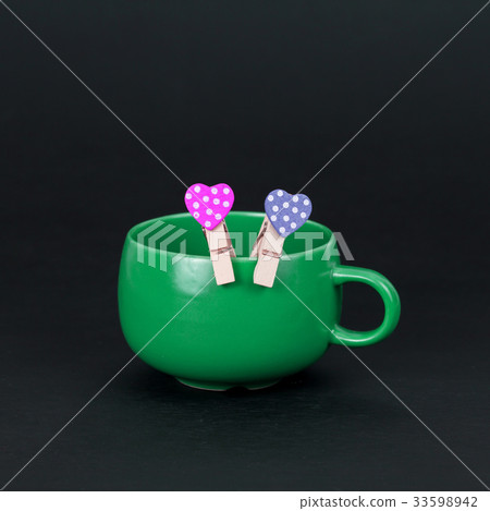 love sign clip on cup of coffee 33598942