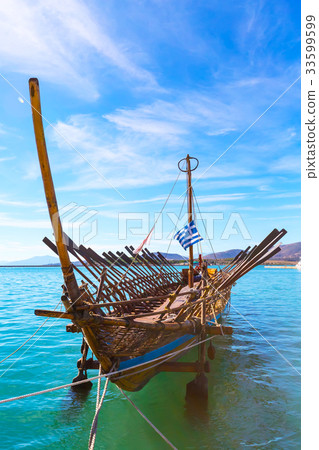 Argo ship copy in port Volos, Greece 33599599