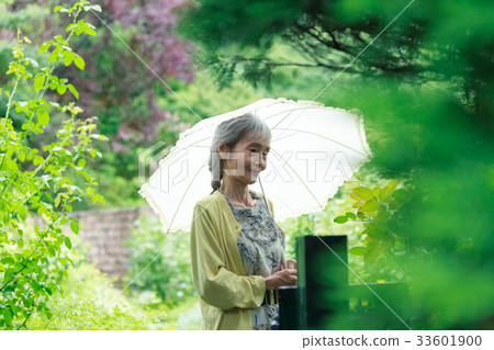 Senior garden 33601900