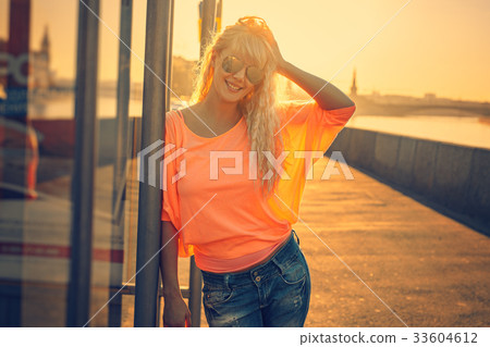 Teenage style woman 33604612