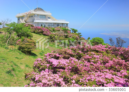 Late May Miyama Kirishima Tsurumi-dake and ropeway platform 33605001