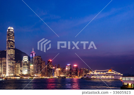 Hong Kong Night View Magic Hour 33605923