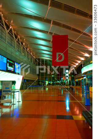 Haneda Airport Terminal 2 Night 33606473