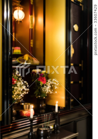 Buddhist altar (bokeh expression) Buddhist altar (bokeh expression) 33607429