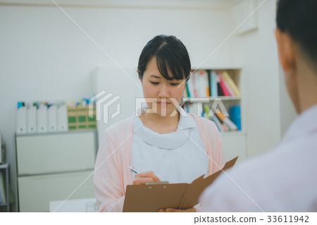 nurse, registered nurse, female 33611942