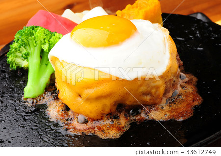Cheese hamburger fried egg Cheese hamburger fried egg 33612749
