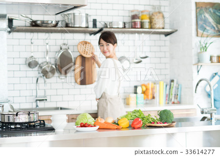 A kitchen A kitchen 33614277