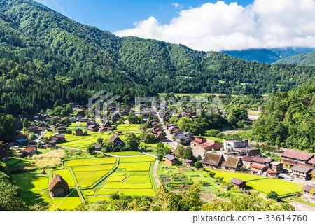 Shirakawago in early autumn Shirakawago in early autumn 33614760