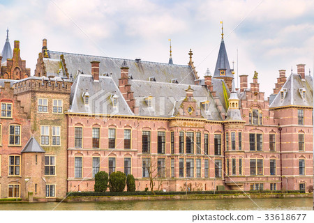 Parliament building Binnenhof, Hague, Holland 33618677