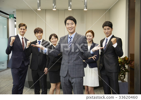 Businesswoman, business woman Businesswoman, business woman 33620460