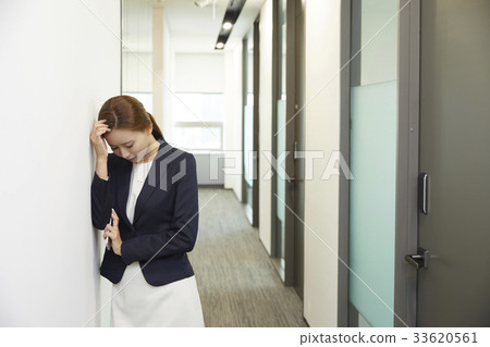 Business woman 33620561