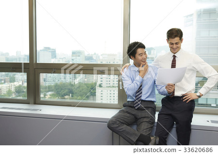 Businessman Businessman 33620686
