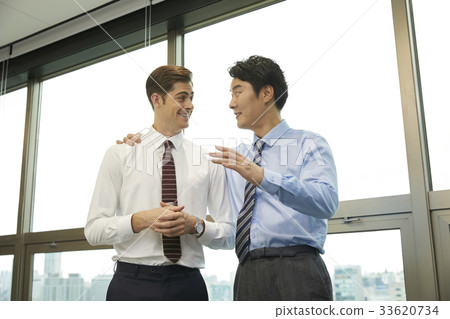 Businessman 33620734