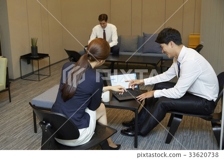 Businesswoman, business woman Businesswoman, business woman 33620738
