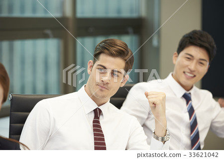 Businessman Businessman 33621042