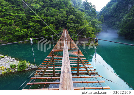 [Shizuoka Prefecture, unexplored territory] Suspension bridge of the dream 33622169