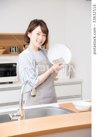 廚房的女人 廚房的女人 33632518
