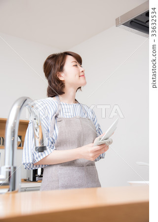 廚房的女人 廚房的女人 33632534