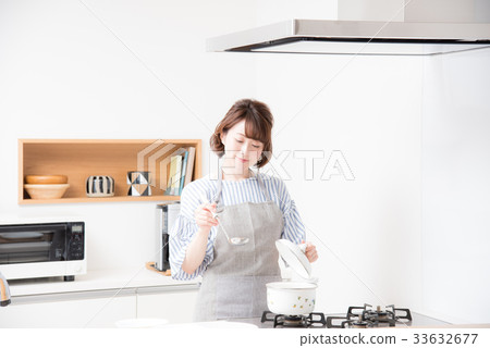 廚房的女人 廚房的女人 33632677