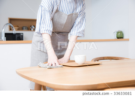 Kitchen woman Kitchen woman 33633081