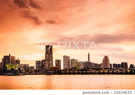 Yokohama Skyline, Sunset Yokohama Skyline, Sunset 33634633