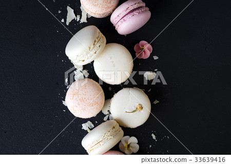 Variety Pastel macaroons Variety Pastel macaroons 33639416