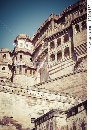 Mehrangarh Fort in Jodhpur, Rjasthan, India 33639523
