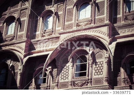 Mehrangarh Fort in Jodhpur, Rjasthan, India 33639771