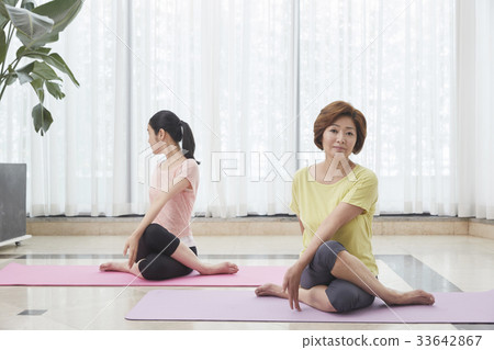 Mom, Daughter, Yoga, Mother and Daughter Mom, Daughter, Yoga, Mother and Daughter 33642867