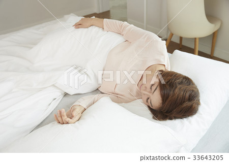 Mom, housewife, middle-aged Korean 33643205