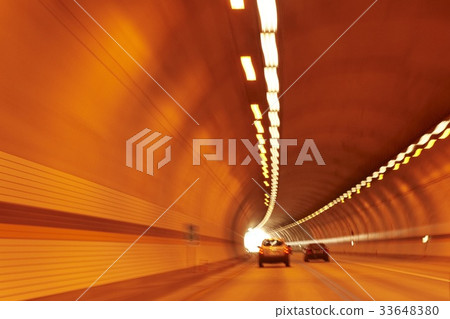 tunnel 33648380