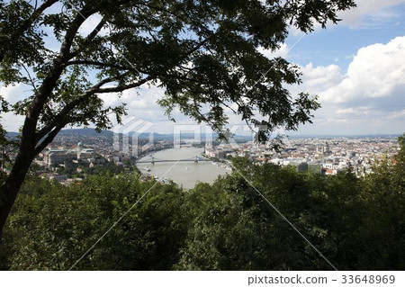Danube River, Budapest, Hungary 33648969