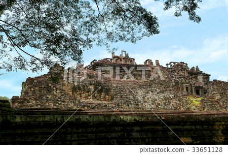 Sleeping buddha Sleeping buddha 33651128