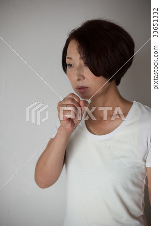 Tonsill疼痛喉嚨痛冷中間側身 33651332