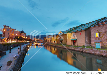 otaru canal landmark for tourist visit at Japan. 33652024