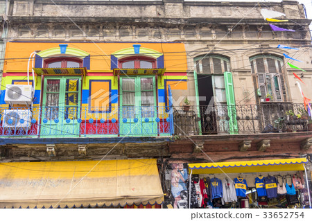 Colorful caminito cityscape Colorful caminito cityscape 33652754