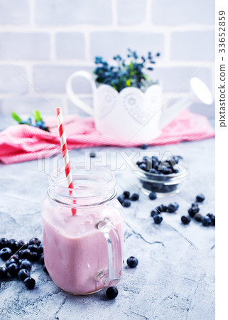 blueberry smoothie blueberry smoothie 33652859