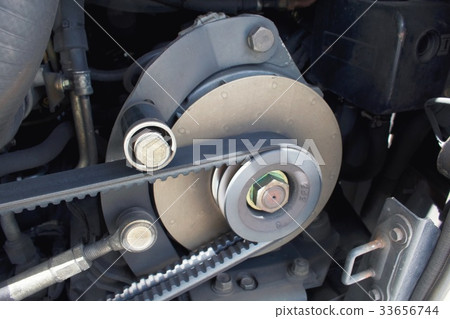 Large bus alternator 33656744