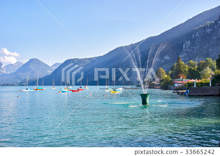 Lakeside at Wolfgangsee in Austria 33665242