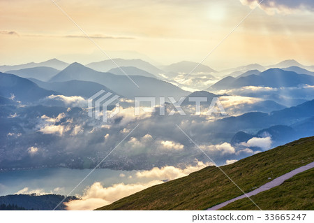 Golden sunset in austrian Alps 33665247