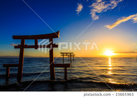 海torii的黎明和日出 33665963